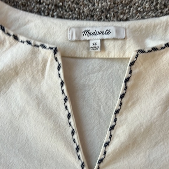 Madewell Embroidered-Sleeve
Popover Top size XS - Picture 5 of 6